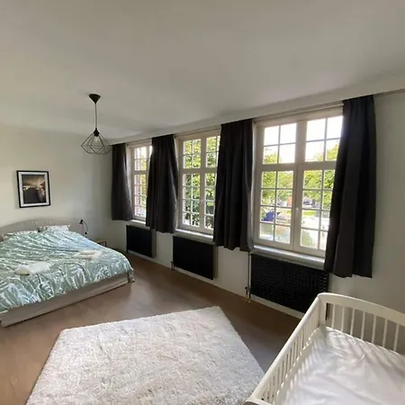 Spacious House In The Historic Center Of Vakantiehuis *